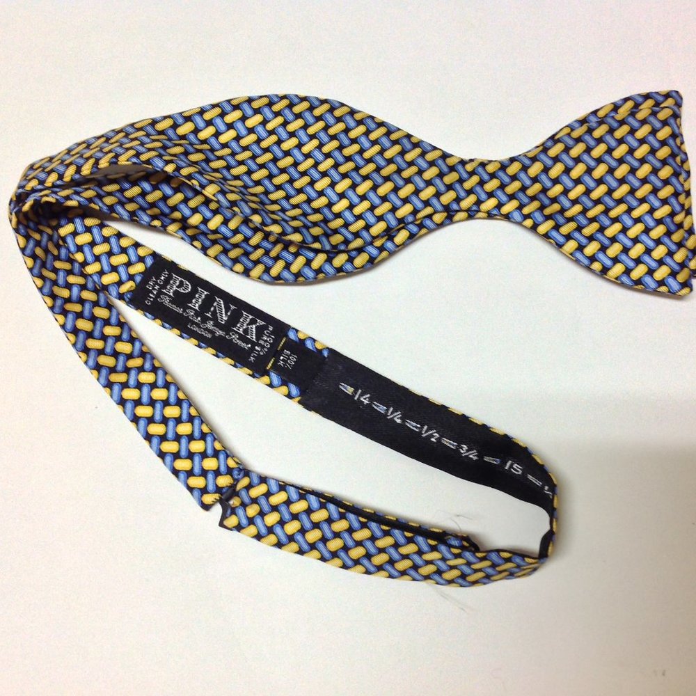 THOMAS PINK Capsule Dots Silk Adjustable Self Bow Tie 2.5"